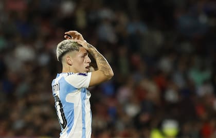 Gianluca Prestianni está brillando en Benfica y se ganó la convocatoria a la selección argentina