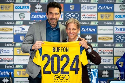 Gianluigi Buffón, renueva su contrato con Parma hasta 2024