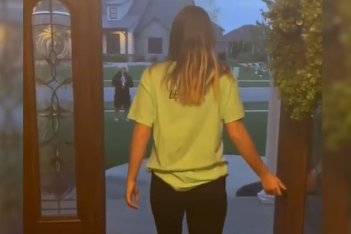 Gianna Masterlasco fue sorprendida por una particular invitación (Captura video)