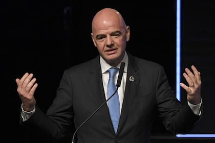 Gianni Infantino, el presidente de la FIFA, habla durante el Congreso de la Conmebol