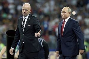 Gianni Infantino, junto con el presidente de Rusia, Vladimir Putin, una relación que no goza de buena salud
