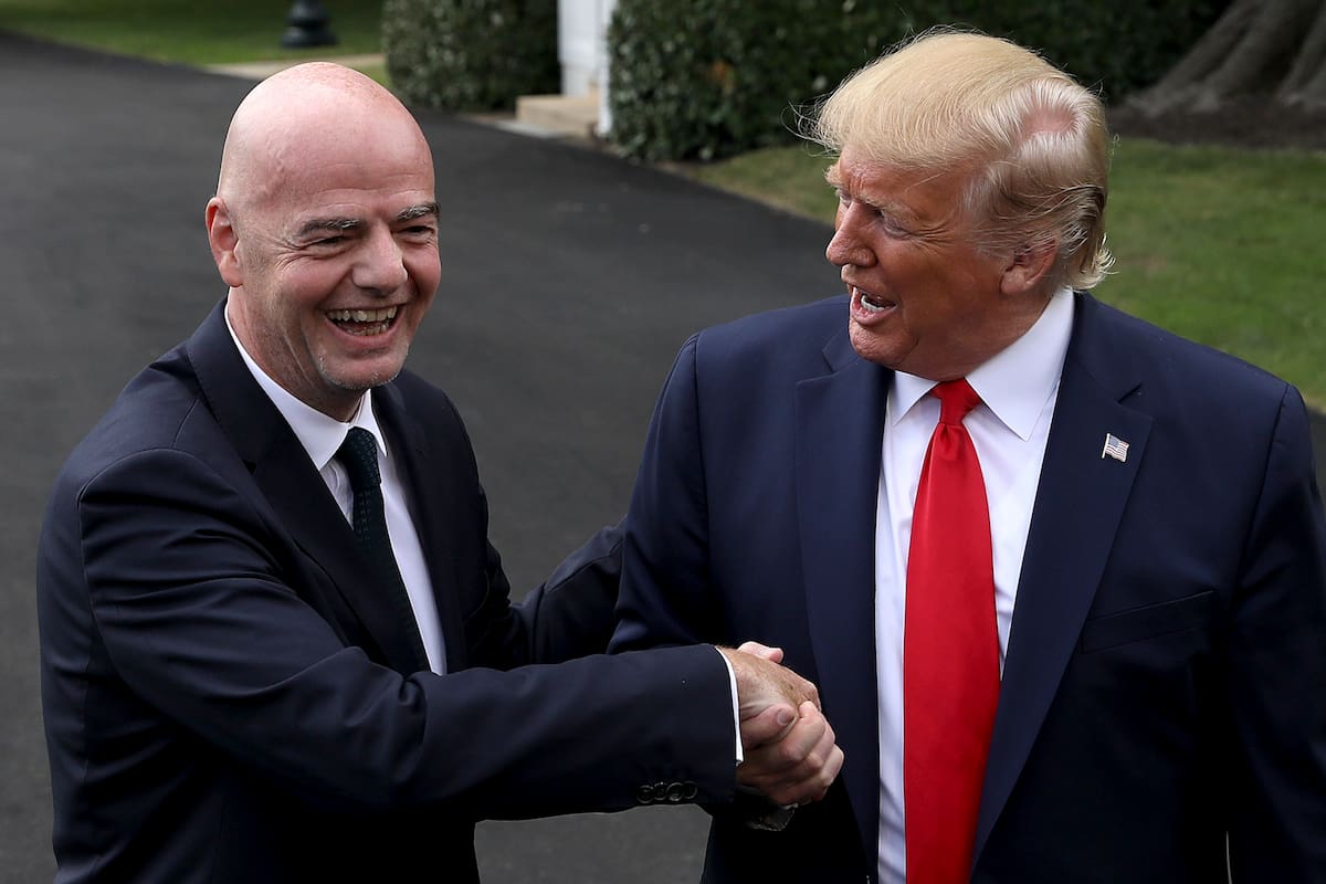 Gianni Infantino y Donald Trump tienen un vínculo muy sólido: el presidente de FIFA asistió a la asunción del de Estados Unidos, que a su vez recibió al suizo en Mar-a-Lago.