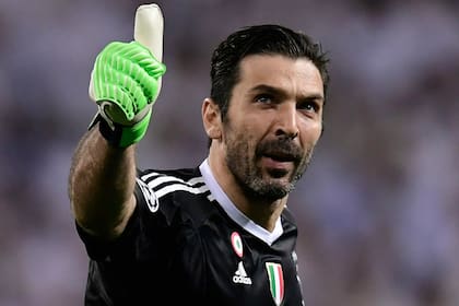 Gigi Buffon mudará sus atajadas de Turín a París
