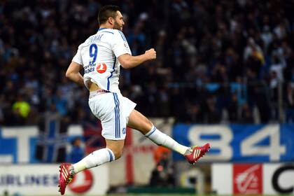 Gignac festeja su tanto de penal