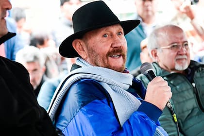 Gildo Insfrán de campaña.