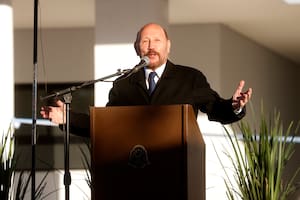 Gildo Insfrán, gobernador de Formosa desde 1995; la Corte deberá definir si puede volver a ser candidatos en 2027