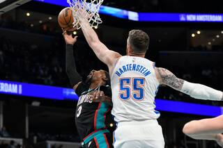 Gilgeous-Alexander anota 35 puntos y Thunder remonta para vencer 114-100 a Grizzlies