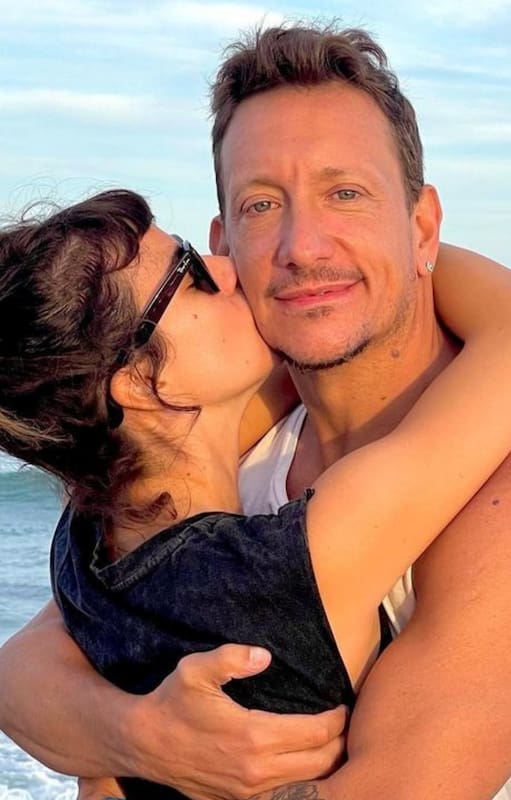 Gimena Accardi y Nico Vázquez se enamoraron mientras trabajaban, se casaron y casi 20 años después le pusieron fin a su historia de amor