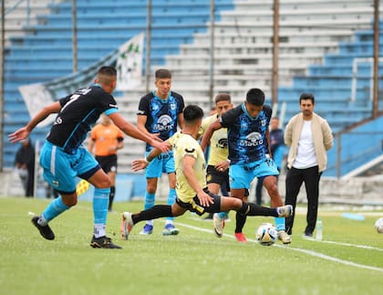 Gimnasia de Jujuy vencía 1-0 a Deportivo Madryn cuando el partido fue suspendido en el entretiempo por el árbitro Lucas Comesaña