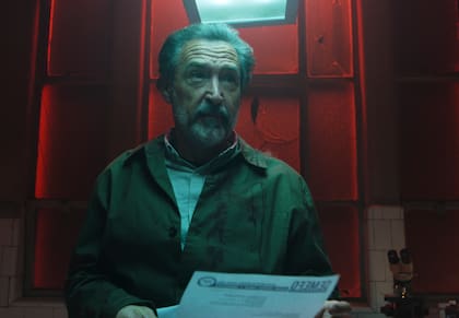 Ginés García Millán encarna al malvado César Lazcano en la serie de Netflix