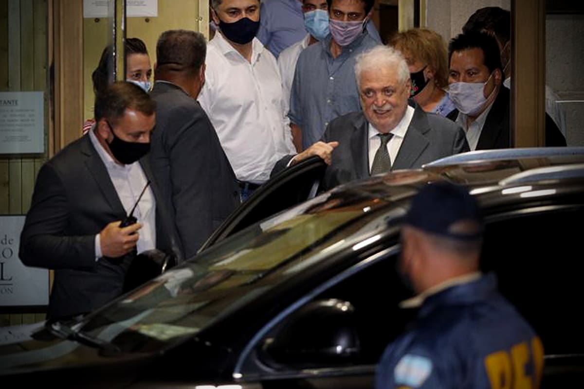 Ginés González García al retirarse esta noche del Ministerio de Salud