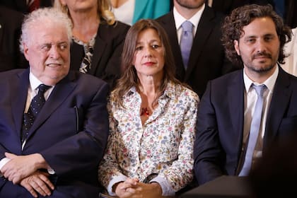 Ginés González García (Salud), Sabina Frederic (Seguridad) y Santiago Cafiero (jefe de Gabinete)