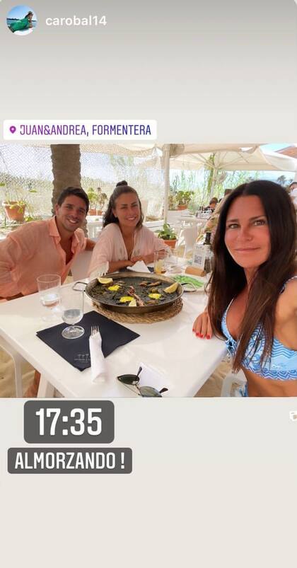 Gio Simeone y su esposa Giulia Coppini con Carolina Baldini