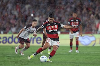 El Granate se puso en ventaja, y Flamengo lo empató enseguida de penal: una final emotiva bajo un diluvio en Río