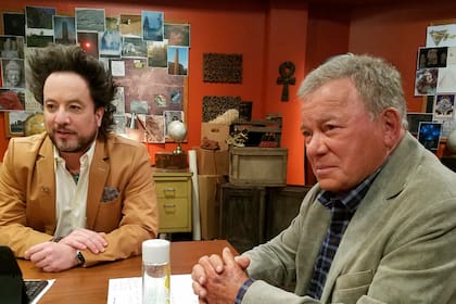 Giorgio Tsoukalos recibió a William Shatner en su programa Alienígenas ancestrales