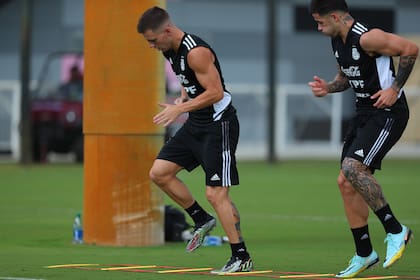 Giovani Lo Celso es una de las dudas de Lionel Scaloni para el duelo contra Honduras; si no está en condiciones físicas debutará Enzo Fernández