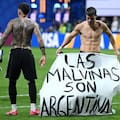 La FIFA anunció que investigará la bandera de Malvinas que desplegaron los jugadores argentinos