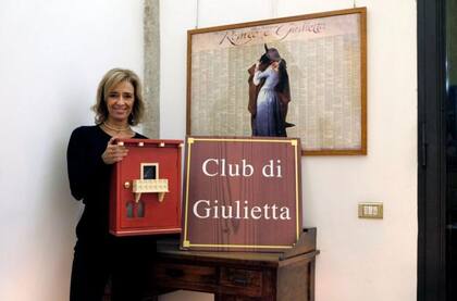 Giovanna Tamassia en el Club de Julieta...