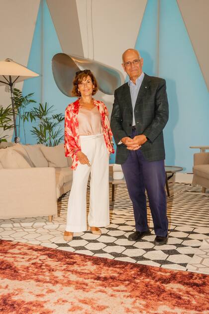 Giovanni Battista Iannuzzi, embajador de Italia y su esposa, Anna Orlandi Contucci.