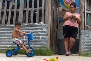 Giovanni es uno de los niños que participó del estudio de Barrios de Pie. "Hace un tiempo me dijeron que le faltaban vitaminas y tuvo que hacer tratamiento", dice su mamá