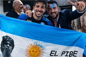 Giovanni Simeone se consagró con el Napoli y sus familiares lo elogiaron en Instagram