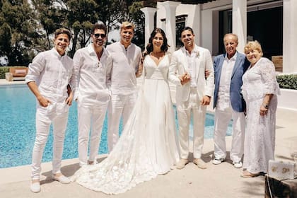 Giovanni Simeone y Giulia Coppini celebraron su matrimonio con una íntima reunión en Ibiza