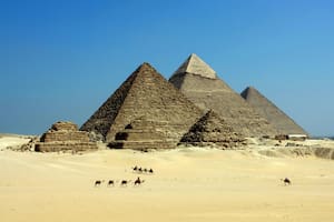 Giro arqueológico en Giza: un hallazgo despierta teorías sobre los rituales funerarios de Egipto (imagen ilustrativa)
