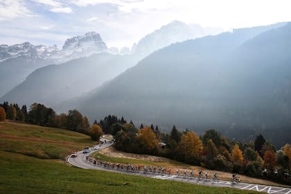 En las montañas italianas la temperatura es baja y algunos competidores temen por su salud, pues consideran que su sistema inmunológico está vulnerable, sobre todo en el contexto de la pandemia.