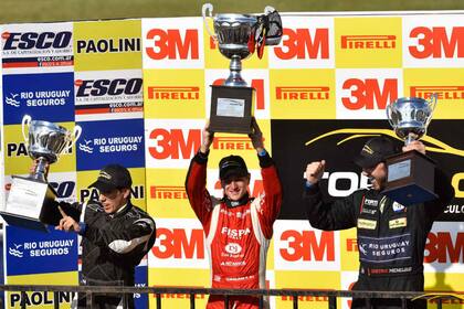 Girolami festejó en una de las carreras en 9 de Julio.jpg
