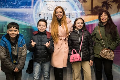 Gisela Bernal reapareció públicamente y disfrutó de Disney On Ice junto a su hijo y algunos amiguitos