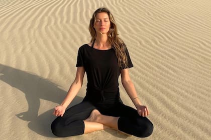 Gisele Bündchen ha revelado que practica ejercicios hipopresivos para mejorar su postura, respiración y afinar su cintura