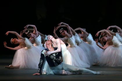 "Giselle", un drama que se baila en todo el mundo: dos bailarines extraordinarios, Natalia Osipova y David Hallberg, con el American Ballet Theatre en Nueva York, el 15 de mayo de 2018