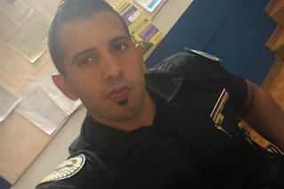 Delante de su novia, mataron de ocho tiros a un efectivo de la Federal