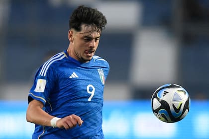 Giuseppe Ambrosino será titular en el partido de semifinales ante Corea del Sur; el delantero de 19 años regresará a Napoli para la próxima temporada