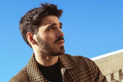 Giuseppe Maggio nació en Roma, en 1992 y además de actuación estudió Filosofía y Letras