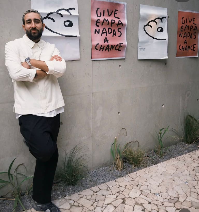 "Give empanadas a chance" la frase con la que ponen en valor al "plato más democrático" en Empanadas calientes, uno de sus nuevos emprendimientos