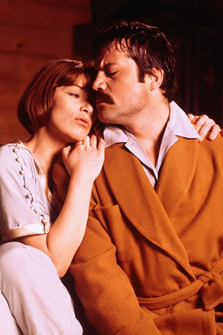 Glenda Jackson junto a Oliver Reed en Women in Love (1969)