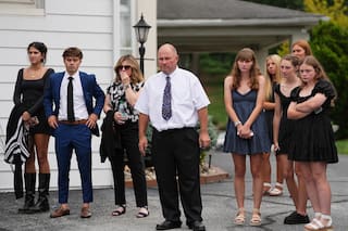 Acusan a policía de Pennsylvania de homicidio intencional por muerte de estudiante universitario