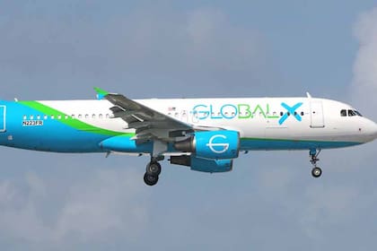GlobalX también se encarga de transportar inmigrantes deportados de EE.UU. a su país de origen