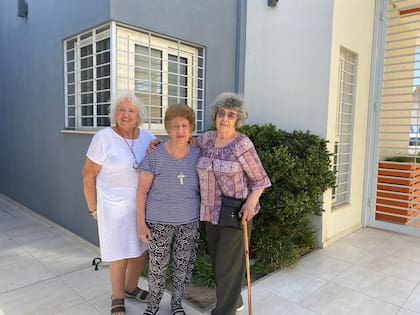 Gloria Azuri, Lilia Aguirre y Analía Clevers: sanjuaninas, docentes, amigas y sobrevivientes al terremoto del 15 de enero de 1944.