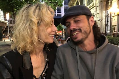 Gloria Carrá con el periodista Nacho Levy