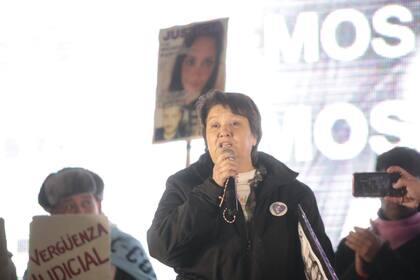 Gloria Romero, en una marcha para pedir justicia por su hija