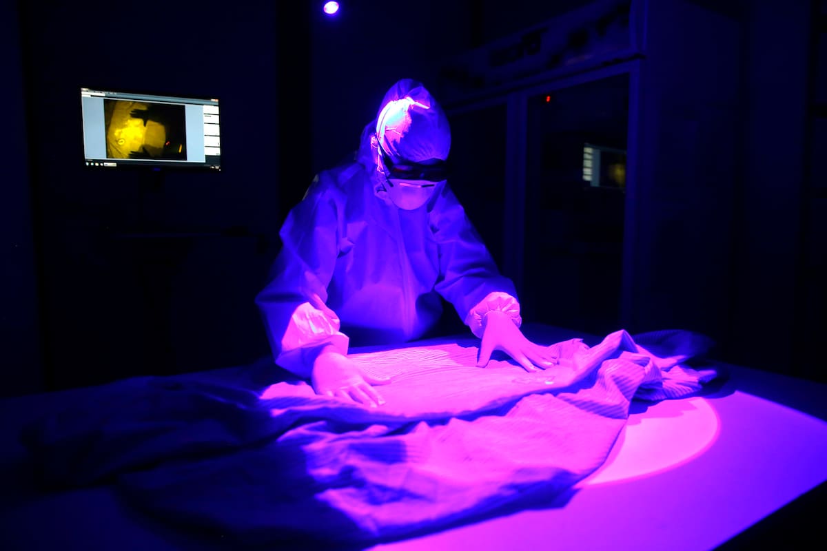 Gloria Valdez, policia científica de la ciudad de bsas, experta en criminalística.