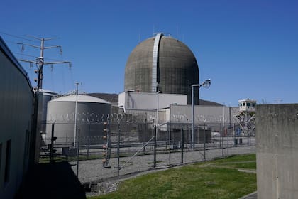 Gobernadora de Nueva York busca construir la primera central nuclear del estado en décadas