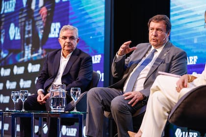 Gobernadores de Catamarca, Raúl Jalil, y de Río Negro, Alberto Weretilneck