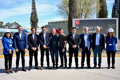 Gobernadores de Provincias Unidas en la planta de Aluar en Puerto Madryn durante el encuentro de la semana pasada