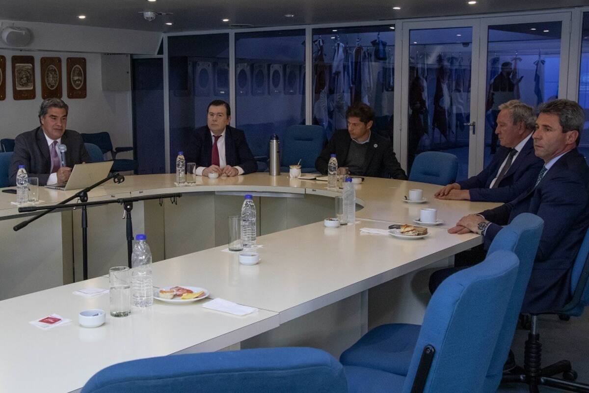 Gobernadores oficialistas en el CFI, en Buenos Aires