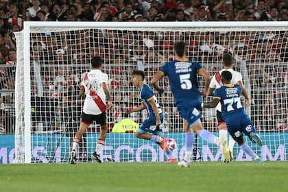 Gol de Arsenal frente a River