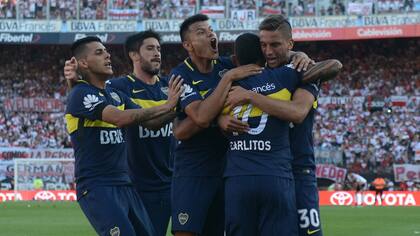 Gol de Tevez festejo