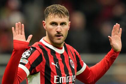 Gol del argentino Julián Carranza fulmina al Milan en la Champions y Feyenoord avanza a octavos